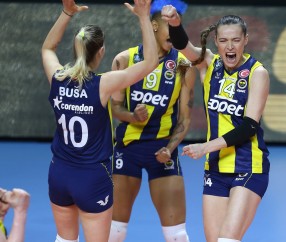 九游官网-赛前法甲传出新动向，马赛回应争议，管理层表态：话题不断，临场指挥获称赞