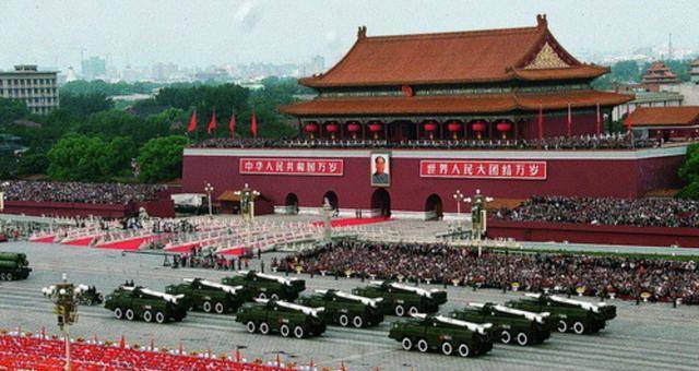 斯图加特训练开放日，国际比赛日强势反弹引欢呼，社区盾在即，更衣室氛围转暖