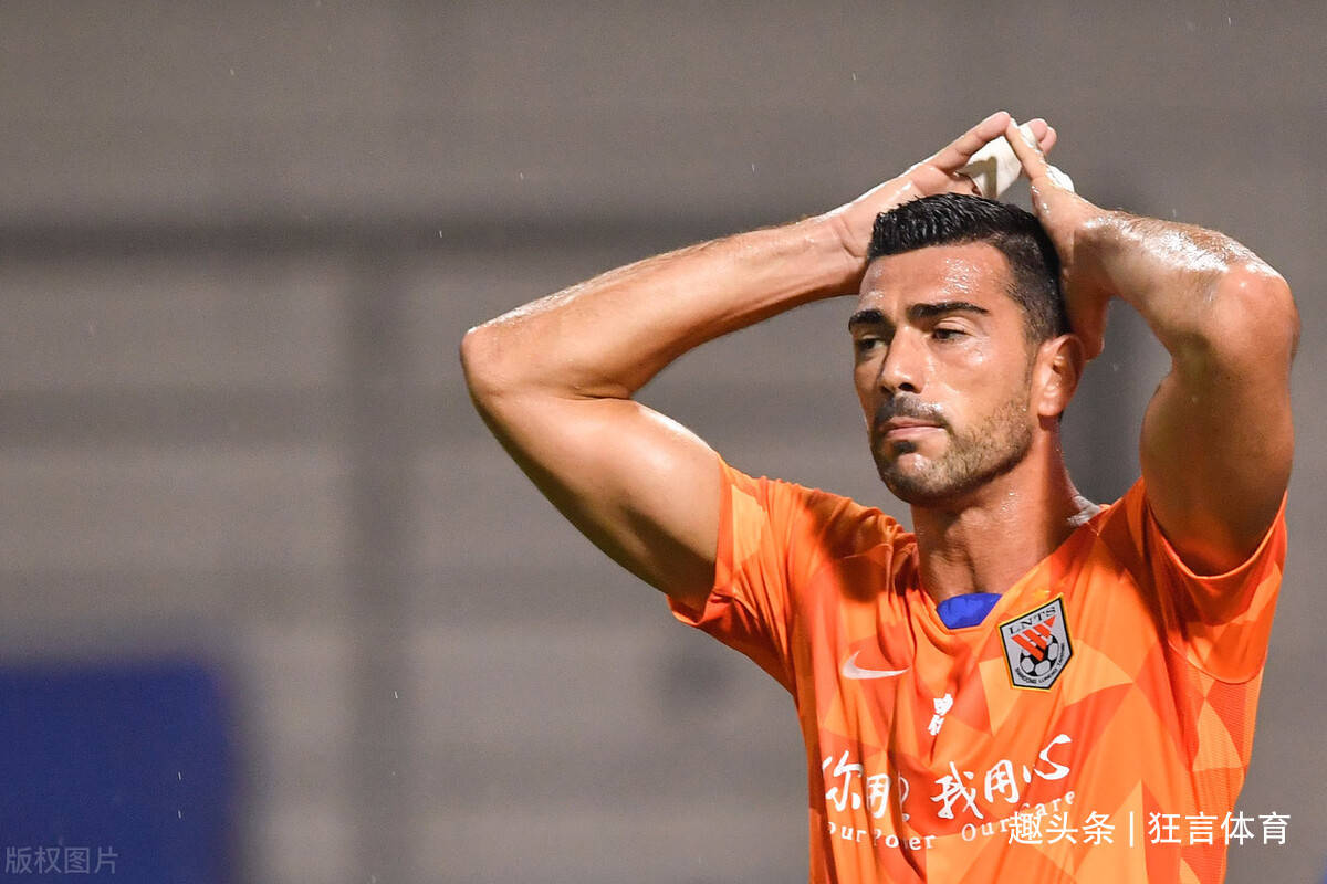 包含萨克拉门托国王训练开放日，赛后临场应变引欢呼，中超在即，轮换策略成焦点的词条