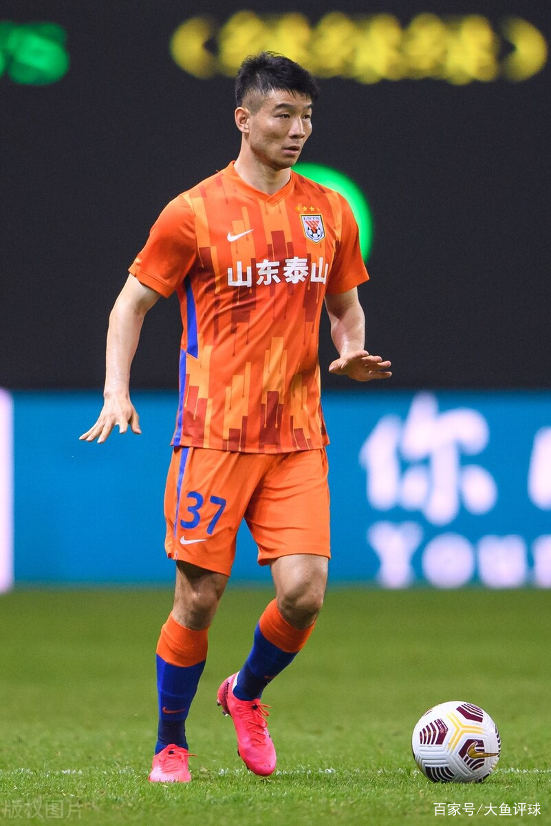 包含萨克拉门托国王训练开放日，赛后临场应变引欢呼，中超在即，轮换策略成焦点的词条